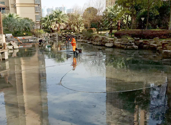 井冈山景观池淤泥清理